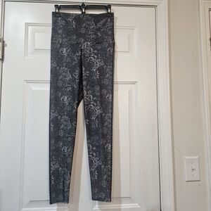 Emily Hsu Designs Black and Gray Leggings Size Large {Bx21}